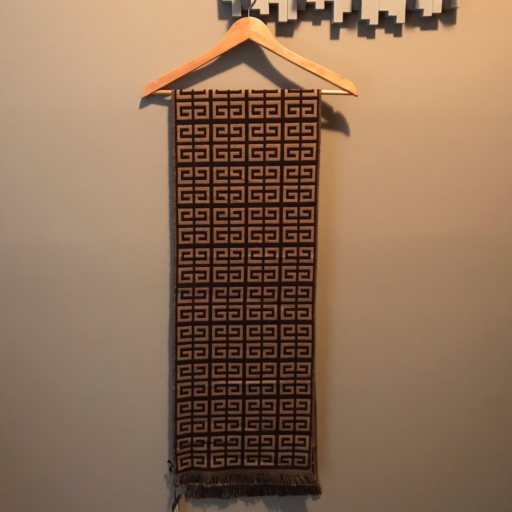 NWT! Authentic Givenchy Logo Monogram Wool Scarf